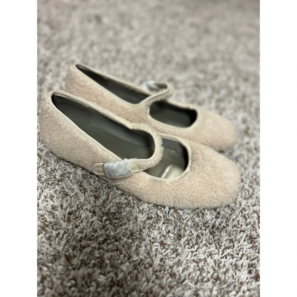 Mixit Womens Cream Faux Shearling Mary Jane Ballet Flats Size 8